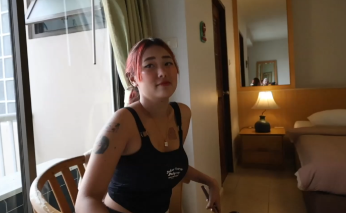 หนังโป๊ไทย วัยรุ่นไทยรับงาน Pornthai เงินถึงแต่โดนเย็ดหีจุกๆ ไม่คุ้มเลย โดนควยใหญ่กระหน่ำเย็ดเข้าไป